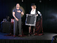 Lécher le cul, Gros seins, Bisexuelle, En levrette, Hard, Transsexuelle, Tatouage, Nénés