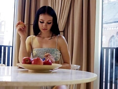 18 летние, Брюнетки, Ласковые ручки, Хд, Лесбиянка, Натуральные сиськи, Киски, Сиськи