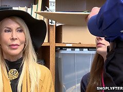 Mamada, Atrapados, Ffm, Abuelita, Hd, Policía, Trio, Uniforme