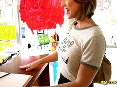 Большие сиськи, Брюнетки, Грудастые, Глубокая глотка, Ласковые ручки, Оргазм, Тату, Втроем