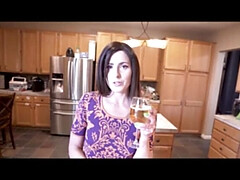 ベッドルーム, 中出し, 手コキする, 母, 裸, オーガズム, 息子, 妻