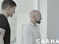 Lécher le cul, Grosse bite, Blonde, Bâillonner, Homosexuelle, Interracial, Fille latino, Muscle