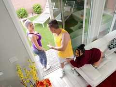 Teen whore Summer Col seduced mother's trainer