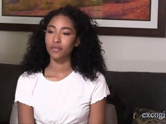 Mamada, Morena, Corridas, Interracial, Tetas naturales, Pequeña, Sexo fuerte, Tetas