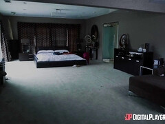 Спальня, Собачьи, Европейки, Натуральные сиськи, Короткая стрижка, Тату, Сиськи, Влажная