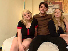 Belle grosse femme bgf, Sucer une bite, Rondelette, Cousine, Européenne, 2 femmes 1 homme, Réalité, Espagnole