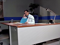 Belle grosse femme bgf, Gros seins, Tromperie, Femme couguar, Médecin, Mère que j'aimerais baiser, Infirmière