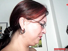 Leie, Grosser arsch, Grosse titten, Spermaladung, Deutsch, Brille, Hausfrau, Milf