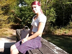 Nana, En levrette, Masturbation, Petite femme, Chatte, Rousse roux, Rasée, Maigrichonne