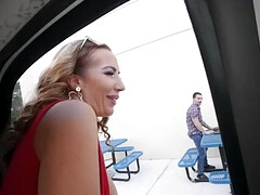 Красотки, Большие сиськи, Блондинки, Минет, Грудастые, В машине, Милф, Наездница