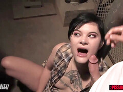 Mooie dikke vrouwen, Pijpbeurt, Bruinharig, Mollig, Tatoeage, Trio