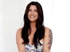 Grosser arsch, Grosser schwanz, Grosse titten, Blasen, Braunhaarige, Hundestellung, Milf, Rasiert