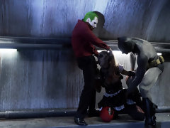 In den arsch, Blasen, Schwanz, Hundestellung, Handjob, Milf, Flotter dreier, Nass