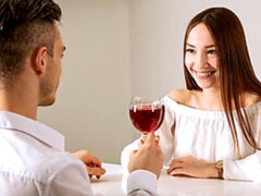 Chambre à dormir, Gros cul, Grosse bite, Sucer une bite, Brunette brune, En levrette, Seins naturels, Nénés