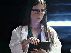 Melissa exposed her magnificent tits