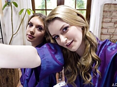 Grote mammen, Vingeren, Zoenen, Lesbisch, Ondergoed, Masturbatie, Mager, Tieten likken