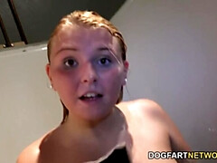 Enthousiasteling, Grote lul, Blond, Pijpbeurt, Lul, Muurgat, Trio, Tieten likken