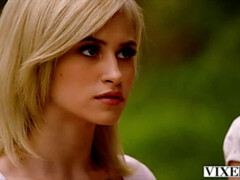 Sucer une bite, Embrassement, Léchez, Chatte, Chevaucher, Rasée, Maigrichonne, Tatouage