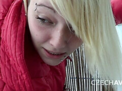 Amateur, Cul, Blonde, En levrette, Branlette thaïlandaise, Rasée, Dénudage, Adolescente