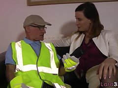 デカ尻, イギリス人, オナニー, 熟年, 淫乱熟女, 母, ストッキング, タトゥー