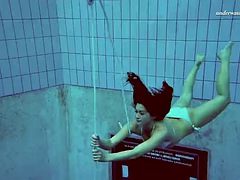 美女, 茶髪の, エロティック, ハードコア, アウトドア, プール, 公共, 水中