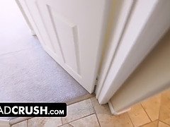 Amateur, Sucer une bite, Branlette thaïlandaise, Hd, Rasée, Tabou, String, Nénés