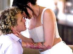 Grosser arsch, Grosse titten, Braunhaarige, Spermaladung, Handjob, Hd, Milf, Ehefrau