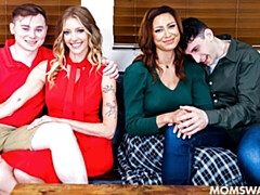 Gros cul, Grosse bite, Gros seins, Sucer une bite, En levrette, Le plan cul à quatre, Mère que j'aimerais baiser