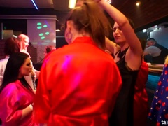 Bruinharig, Hardcore, Lesbisch, Orgie, Feest, Satijn, Swinger, Nat