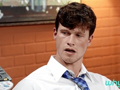 Grote mammen, Pijpbeurt, Sperma, Hakken, Naakt, Anaal likken, Trio, Uniformpje