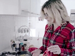 Americano, Culo grande, Rubia, Mamada, Tetona, Familia, Pajear, Estriptis