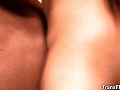 Большая жопа, Черные, Глубокая глотка, Черненькие, Ласковые ручки, Поцелуи, Натуральные сиськи, Трансы