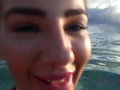 Amateur, Bikini, Blonde, Exhib, Petite amie, Petite femme, Pov, Public