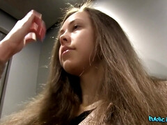 Enthousiasteling, Pijpbeurt, Sperma in gezicht, Buiten, Gezichtspunt, Openbaar