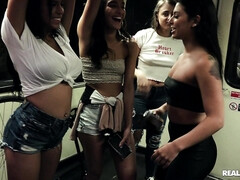 Kont, Badkamer, Grote mammen, Brillen, Keuken, Masturbatie, Buiten, Sokken