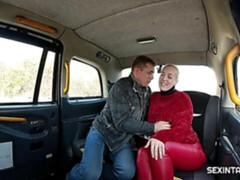 Grosser arsch, Grosser schwanz, Grosse titten, Blondine, Blasen, Auto, Milf, Geld