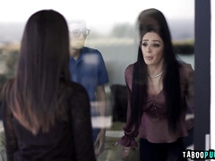 Grosse titten, Blasen, Braunhaarige, Kehlenfick, Fingern, Behaart, Milf, Muschi