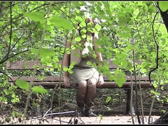 Gros seins, Brunette brune, Exhib, Maman, Seins naturels, De plein air, Public, Nénés