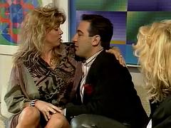 デカパイ, フェラチオ, 手コキする, ハードコア, 淫乱熟女, 三人, オッパイの, ヴィンテージ