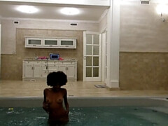 Achter de coulissen, Latijnse vrouw, Orgasme, Mager, Spuiten, Tiener, Strak, Tieten likken