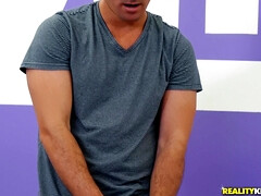 Любители, Американки, Блондинки, Член, Спортзал, Натуральные сиськи, Киски, Бритые