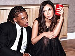 18 años, Culo grande, Tetas grandes, Mamada, Morena, Interracial, Flaco, Adolescente