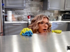 18 años, Chica, Culo grande, Verga grande, Mamada, Madres para coger, Mamá, Trio