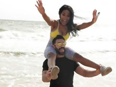 Arsch, Grosse titten, Schwarz, Blasen, Interrassisch, Küssen, Milf, Natürlichen titten