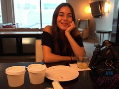 Amateur, Grossier, Nourriture, Petite amie, Fille latino, Culottes ou slips, Pov, Chatte