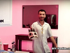 18 jahre, Blasen, Braunhaarige, Flotter vierer, Freundin, Gruppe, Hardcore, Jungendliche (18+)