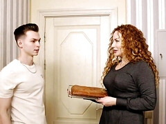 フェラチオ, 巨乳な, チン, キッチン, なめる, 淫乱熟女, オマンコ, 赤毛