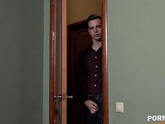 Anal, Beauté, Grosse bite, Sucer une bite, Brunette brune, Doigter, Plan cul à trois, Nénés