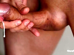 Enthousiasteling, Grote lul, Pijpbeurt, Bruinharig, Stel, Sperma in mond, Sperma shot, Huisgemaakt