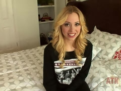 ブロンド, 指いじり, オナニー, オーガズム, ピアス, オマンコ, 剃毛, オッパイの